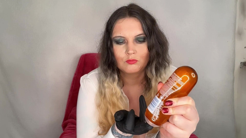 MissFFW: Maîtresse FFW décrit comment elle traitait ton cul d’esclave