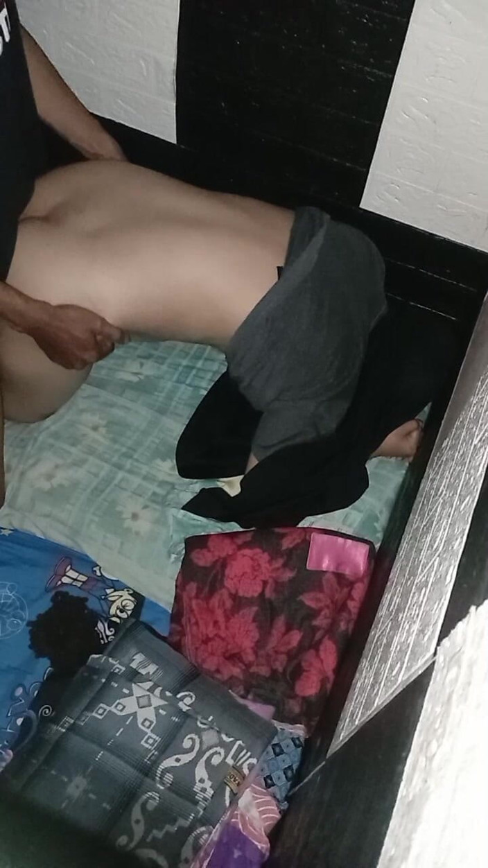 Famly sex: Ngentot Pantat Wanita Asia Berhijab Ku Dia Menjerit Kesakitan Dan...