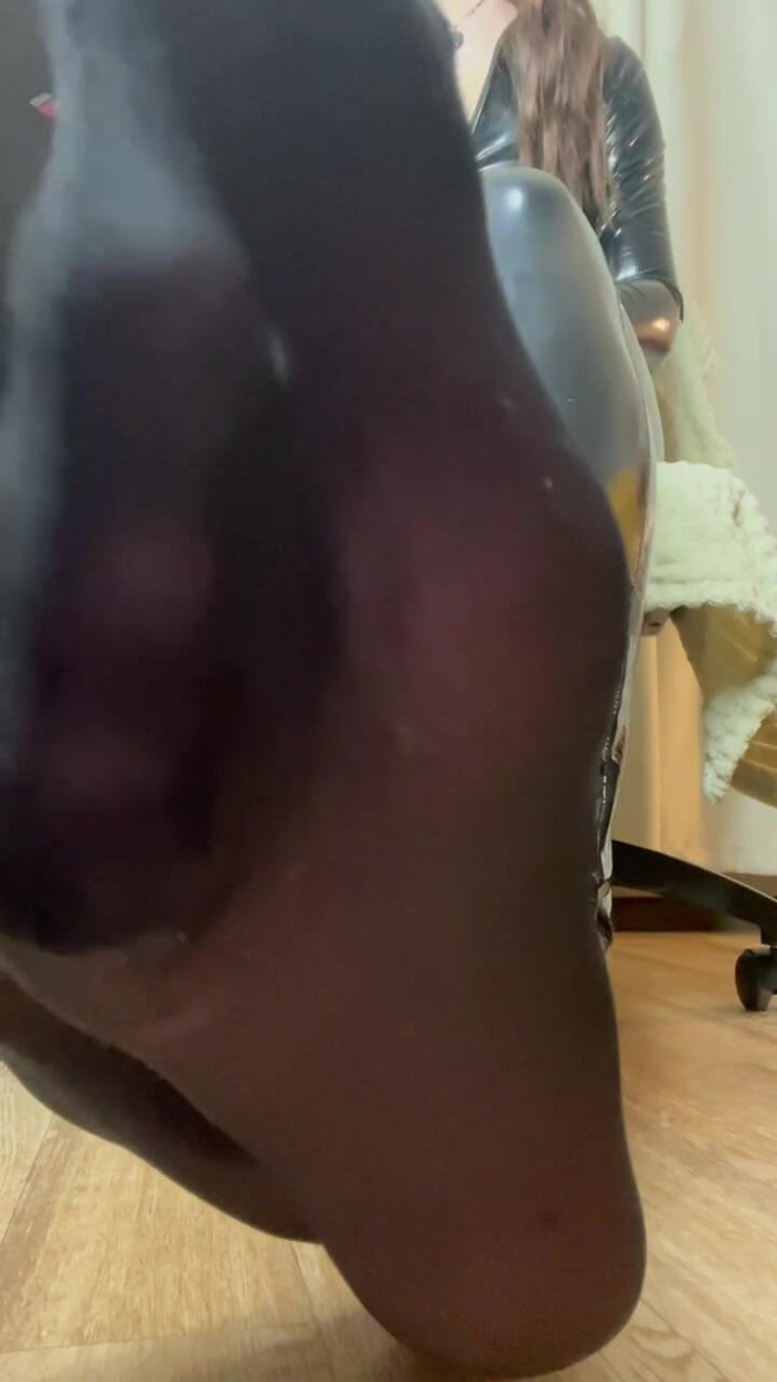 Skinny_lady69: ナイロンの靴をきれいにして