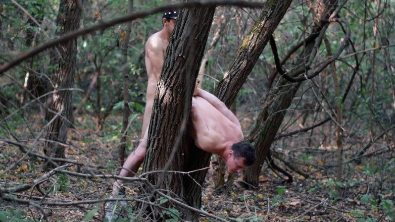 Laur Balaur Production: Bondage und dominanz im wald
