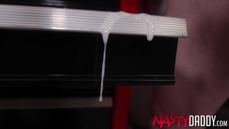 Nasty Daddy: Nastydaddy - polis memuru Jack Reed tek başına yarakla mastürbasyon yapıyor