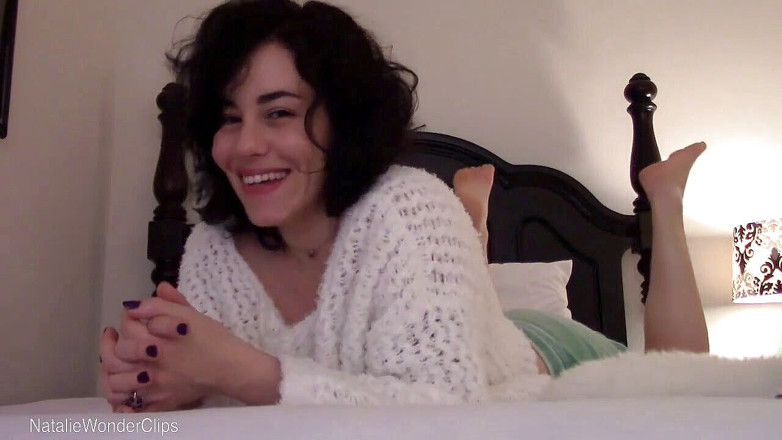 Natalie Wonder: J'ai embrassé une fille (dans sa chatte) et j'ai aimé (adoré) !