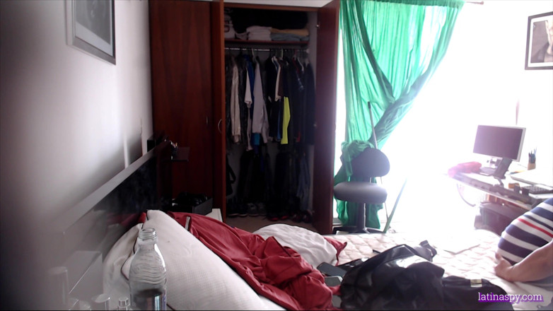 Latinaspy: 0Ep 116 süßes kleines zimmermädchen bringt ein sexy kleid mit