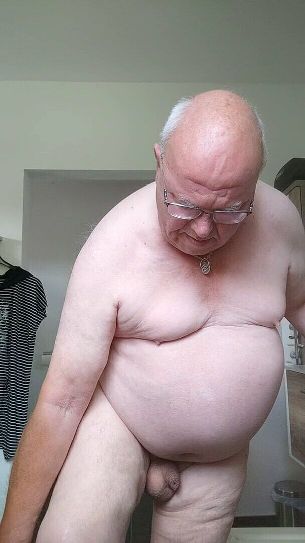 Karlchengeil: Ik hou van mijn kont in slipje