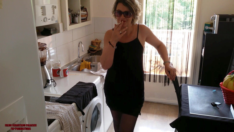 Karina S Palacios - Fredo Sebastieno Palacios: | 40 ans de plus, une cougar MILF sexy seule avec...