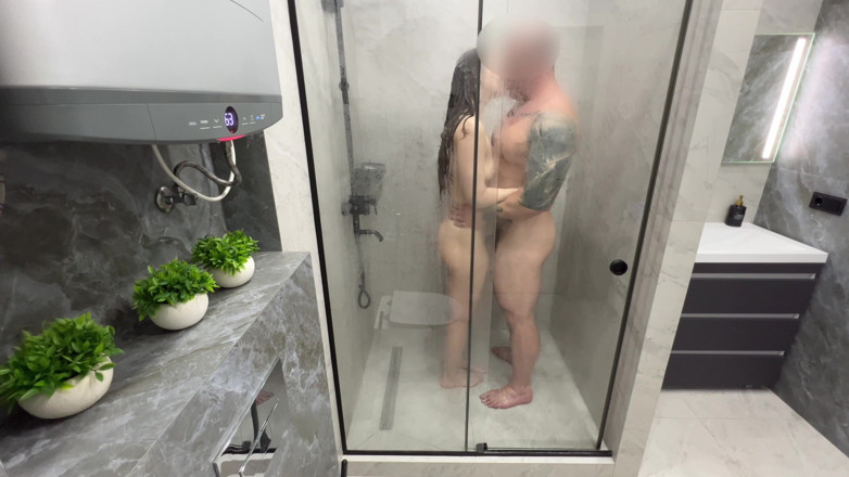 RabidRabbitss: Seks ghairah di bilik mandi