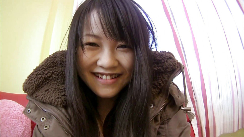 Asiatiques: Hairy oriental chick gets pussy toyed at casting