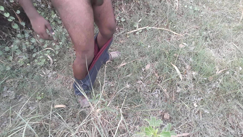 Hotdick_rohit: Rohit oferă un orgasam dur în pădure