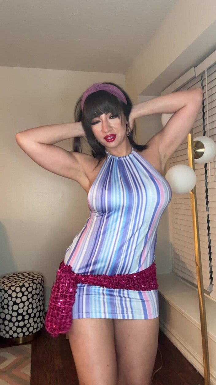 Sasha Pearl: Mısırlı Orta Yaşlı Seksi Kadın Sasha Pearl Göbek Dansı Striptiz...