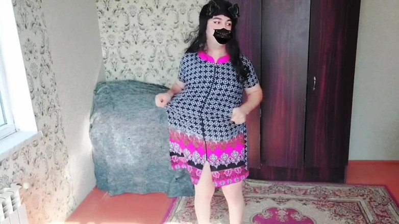 Kitty_Cross: Ev yapımı kitty travesti cosplayer model ince fit ladyboy shrmsle...