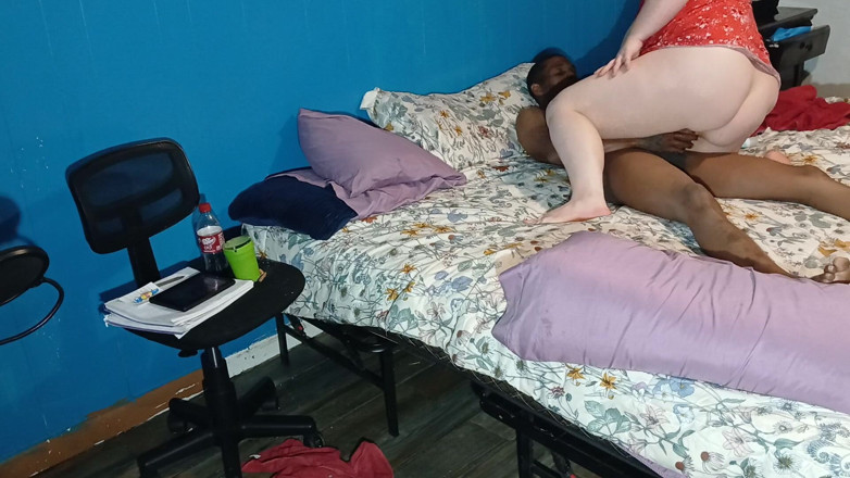 Sloppylynn: Culona tiene el coño roto bien por su gran polla...