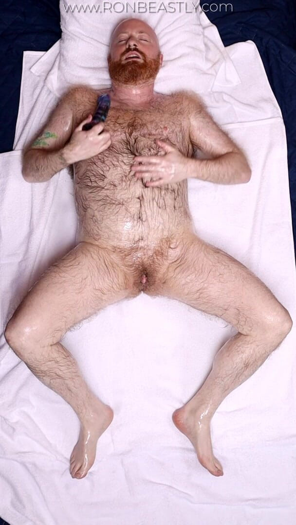 RonBeastly: Oily Boy - Ftm Bear Oily Jack off Sesh