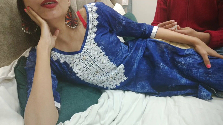 Hornycouple149: Pertolongan kecil ibu tiri sange desi punjabi india asli (ibu tiri...