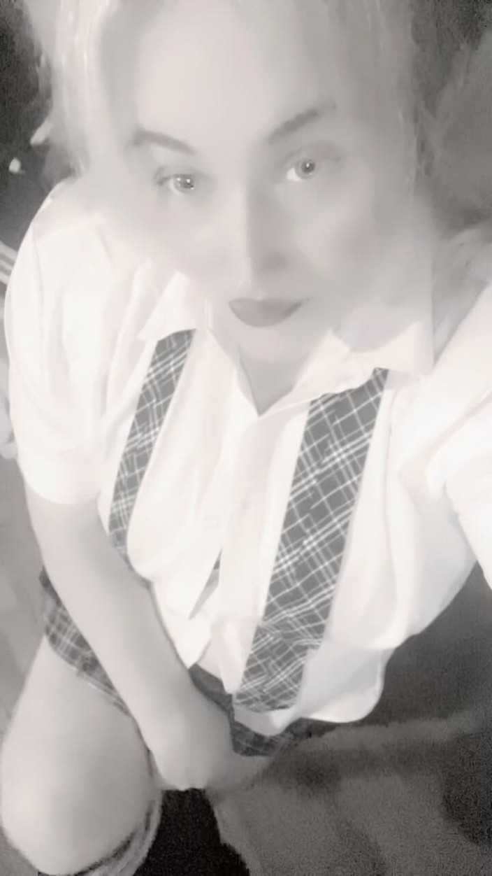 KyBlueEyedBaby: 음란한 딱딱한 소녀
