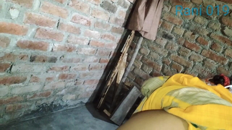 Rakesh: Rubi si ibu rumah tangga india rubi si tante seksi...