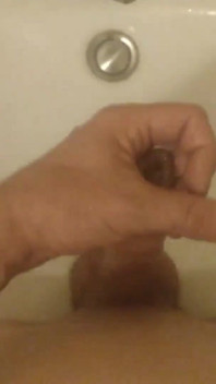 Massiv Tall Giant Pee Streaming