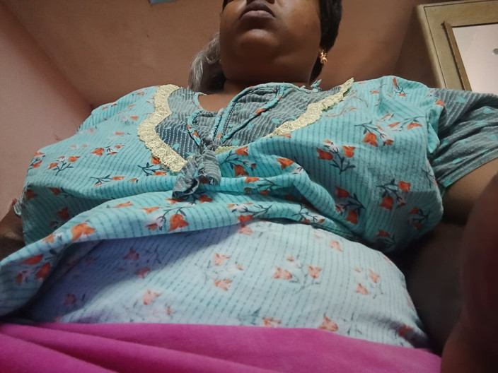 Tamil Anti Uma235: Tamil uma era solo poi mi sono strofinato lentamente e...