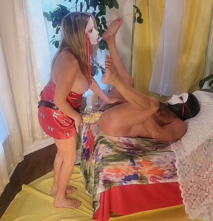 Peggingprincess: Un après-midi de pegging avec esprit