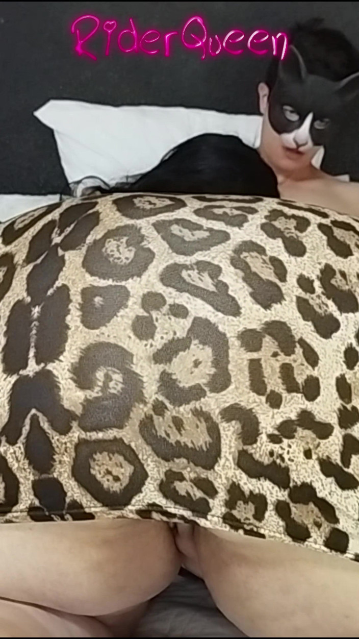 Only Riderqueen BBW Step Mom Latina Alone: Riderqueen dikongkek, video untuk peminat dan pengikut