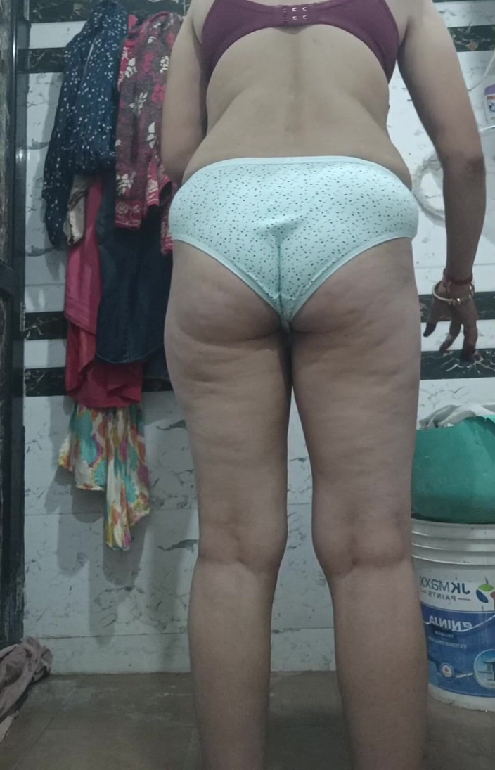 Priyahot77: Сексуальне шоу painty priya bhabi