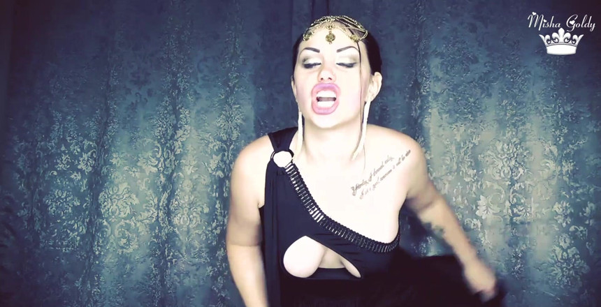 Goddess Misha Goldy: 暗黒の女神があなたの祈りにやって来ます!