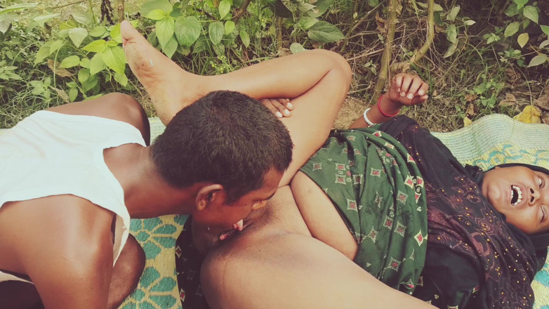 Sexyrani327: Desi vicina india all'aperto cazzo culo grosso
