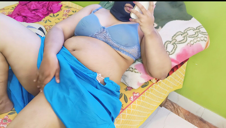 Hotty Mona: Bhabhi Ấn Độ mới kết hôn bộ ngực to làm tình thô...