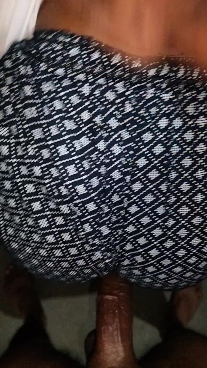 Monika videos: Bhabhi masował i ssał penisa
