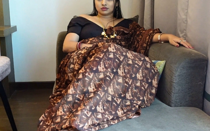 BustyBanu: Une tatie indienne sexy se fait baiser en levrette