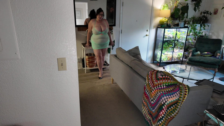 cutejayne: Zakrzywione cycki BBW MILF wybieg i strip