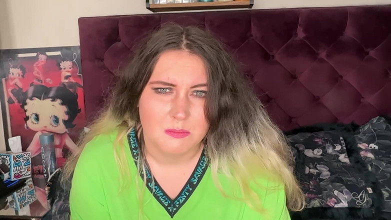 MissFFW: Une BBW fume, cocu, suceuse de bites