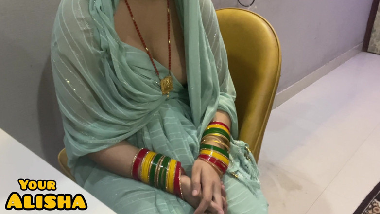 Your Alisha: Dal jsem porno na Bhabhiho telefon, nachytal jsem ji, jak...