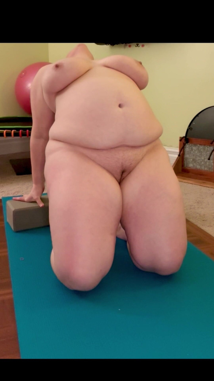 SadieMarriedLady: Nacktes yoga mit sadie