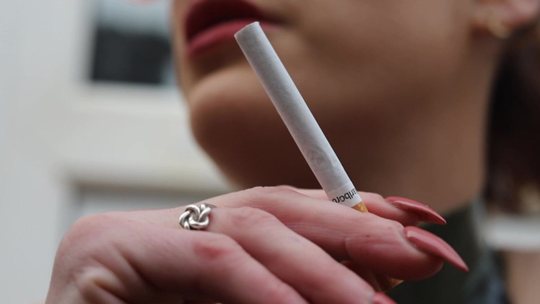Countess diamond: Rauchen macht dich geil