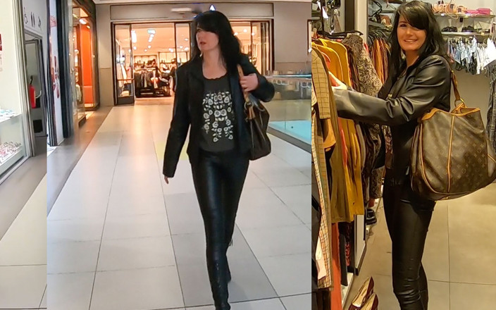 Alexandra Wett: Perempuan jalang kulit berkongkek di tengah-tengah kedai serbaneka. Pancutan mani...
