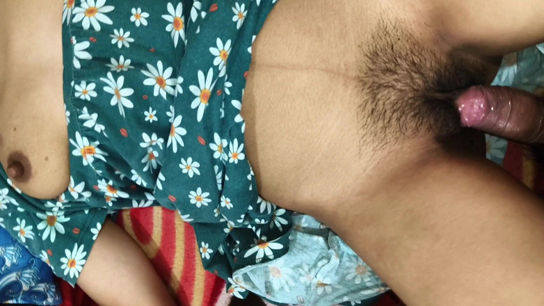 yongboy1: Köpek Stili Kızı köpek stilinde bıraktı ve eşyasını çıkardı.