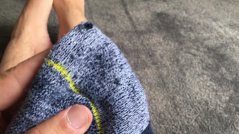 Manlyfoot: 从下班回家直接嗅我的袜子和崇拜我自己汗湿的美味脚 - manlyfoot