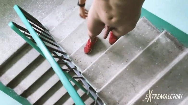 Extremalchiki: College dorm schody obszar wanking