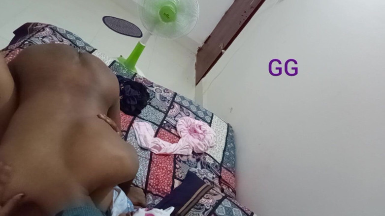 Girlgroup: Puja Bhabhi Desi Berkongkek Dengan Batang Besar Devar Watch Now...