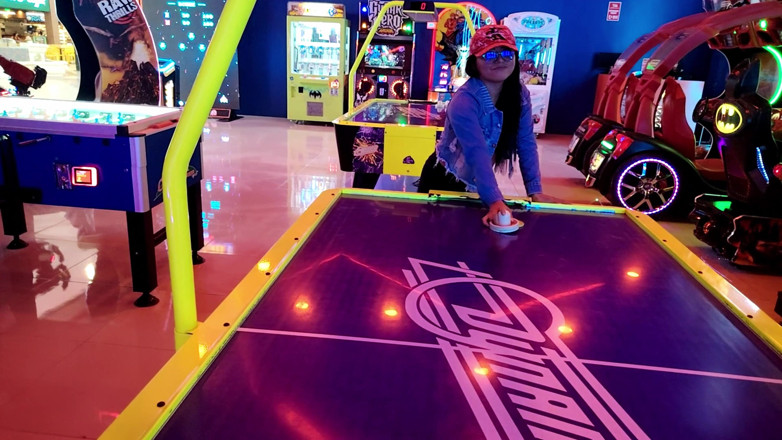 NEGRITA SEXY: Ontmoeting in de Mall of America (Minnesota): tussen luxe, verlangen en...