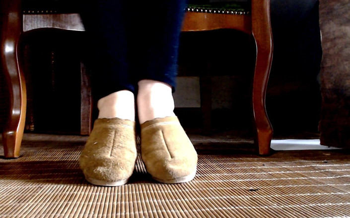 Lady Chloe: Coaching masturbatoire français - une belle-mère amateur Français fétichisme des pieds