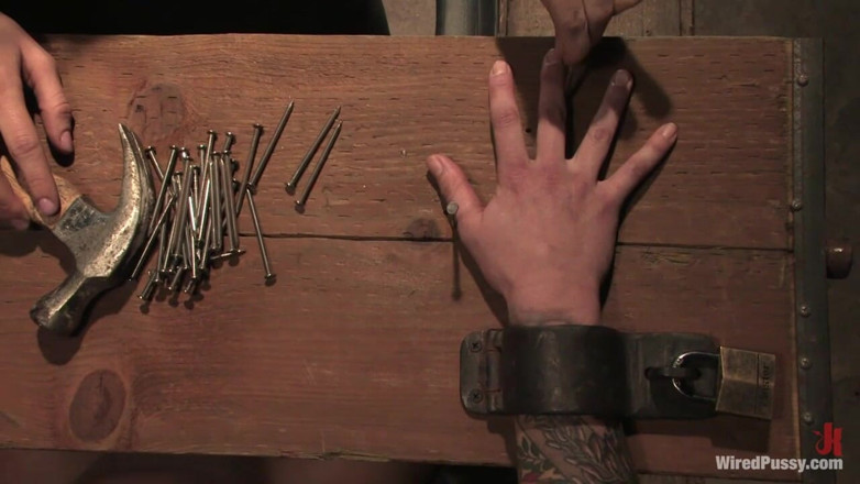 Wired Pussy by Kink: Допит