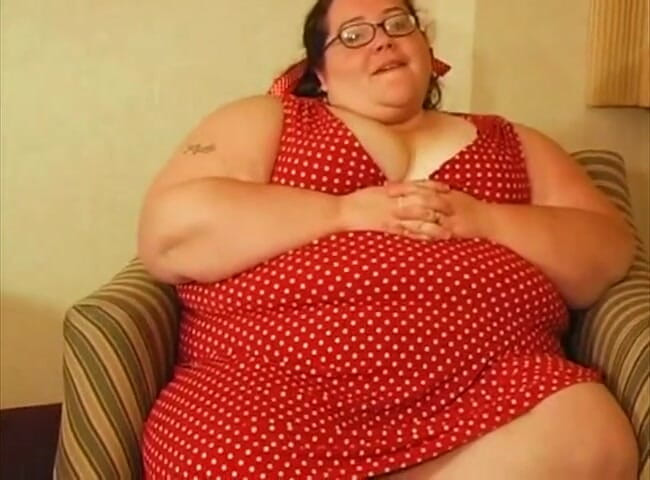 Homegrown BBW: Дуже велика красуня бере член