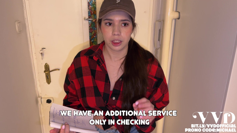 Michael Frost Pro: Delivery Girl Agreed to Test My Dick with Her Cunt