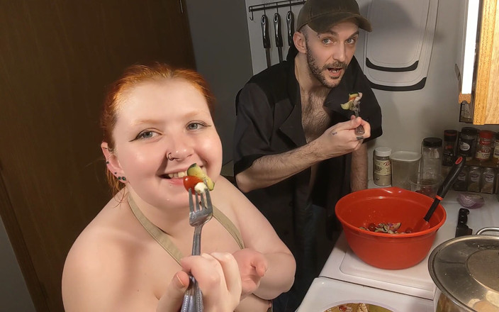 Sin Spice by Sophia Sinclair and Jasper Spice: Salade de concombres méditerranéens cuits au sperme