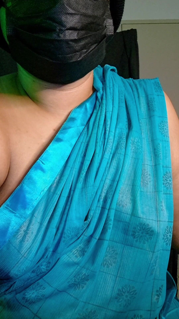 Goddess Silk Smita: रोल प्ले फंतासी वीडियो - हरी साड़ी में तमिल सौतेली मम्मी का प्रलोभन