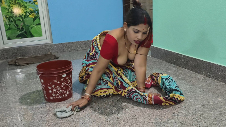 Sona bhabhi: J’ai baisé ma belle servante pendant qu’elle travaillait chez nous