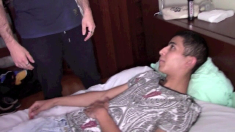 Crunch Boy: Abdel și-a futut prietena Bisexuel căreia îi place un băiat arab