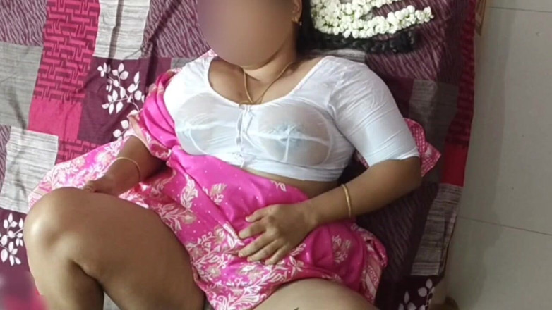 Black & white desicat: Desi bhabhi selingkuh dengan toket putih basah memantul cepat bersetubuh