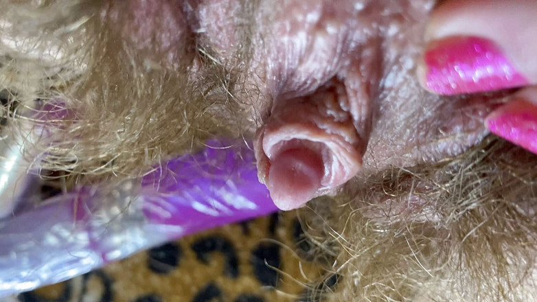 Cuteblonde666: Lapin vibromasseur test de masturbation en POV
